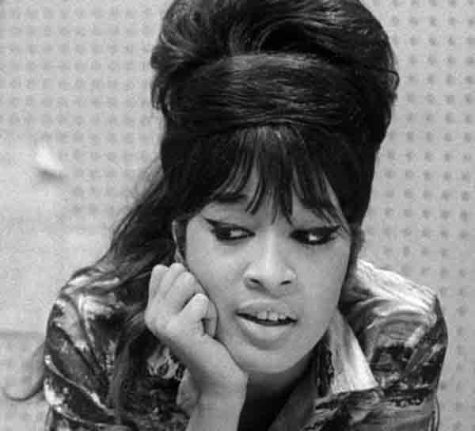 Rockstar Ronnie Spector of “The Ronettes” Dies at 78